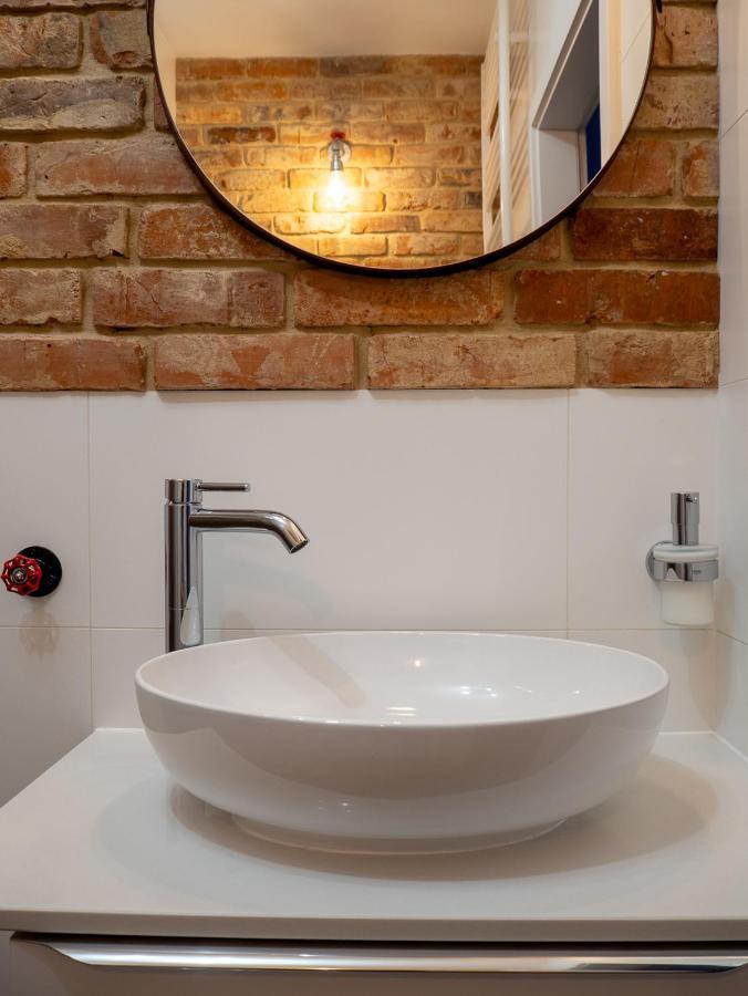Apartment Brick House - Stefan Wroclaw