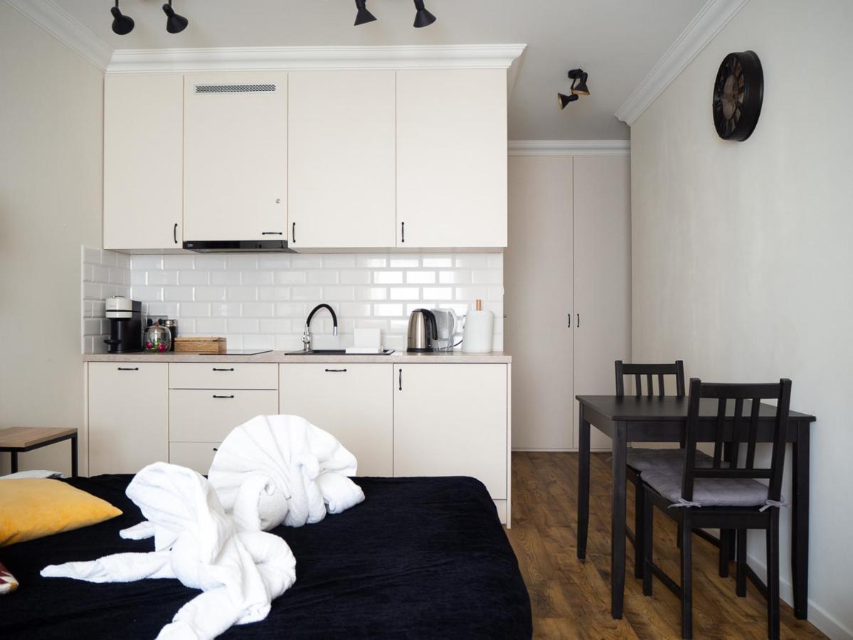 Brick House - Stefan Wroclaw